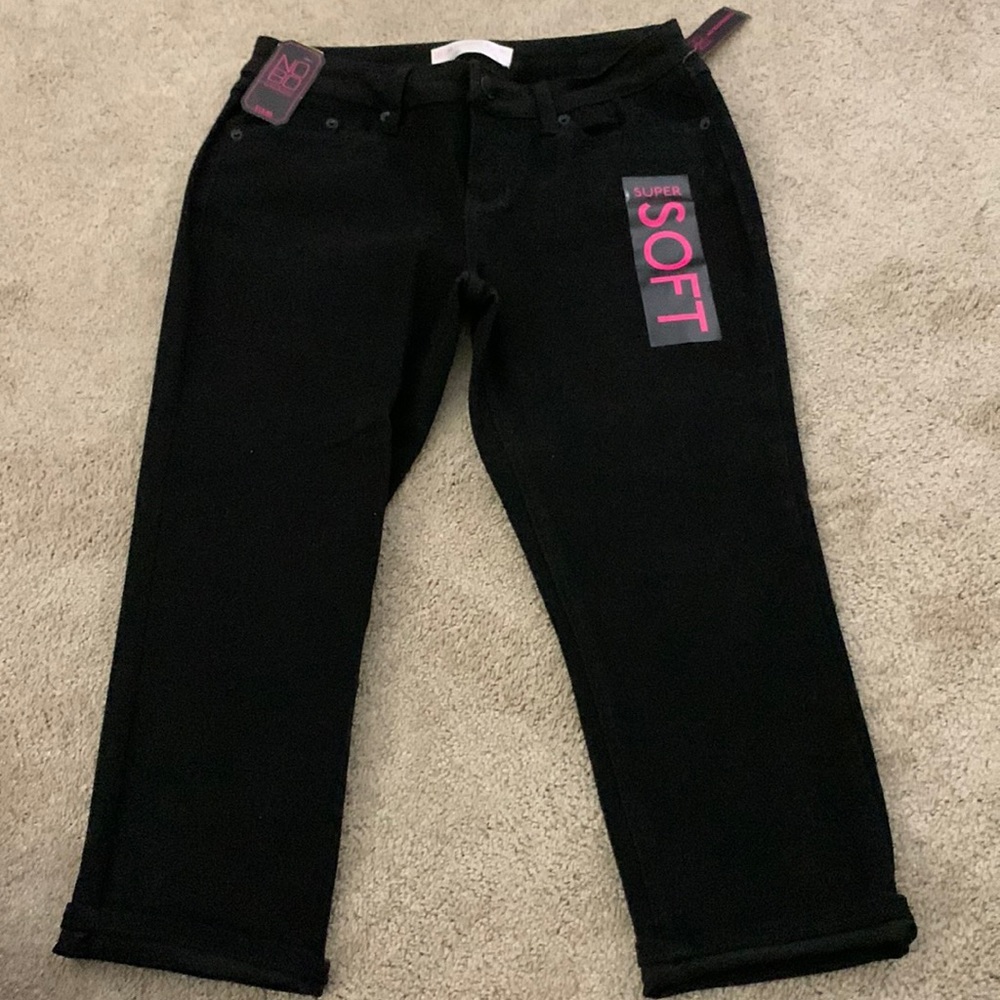 No Boundaries Capri leggings